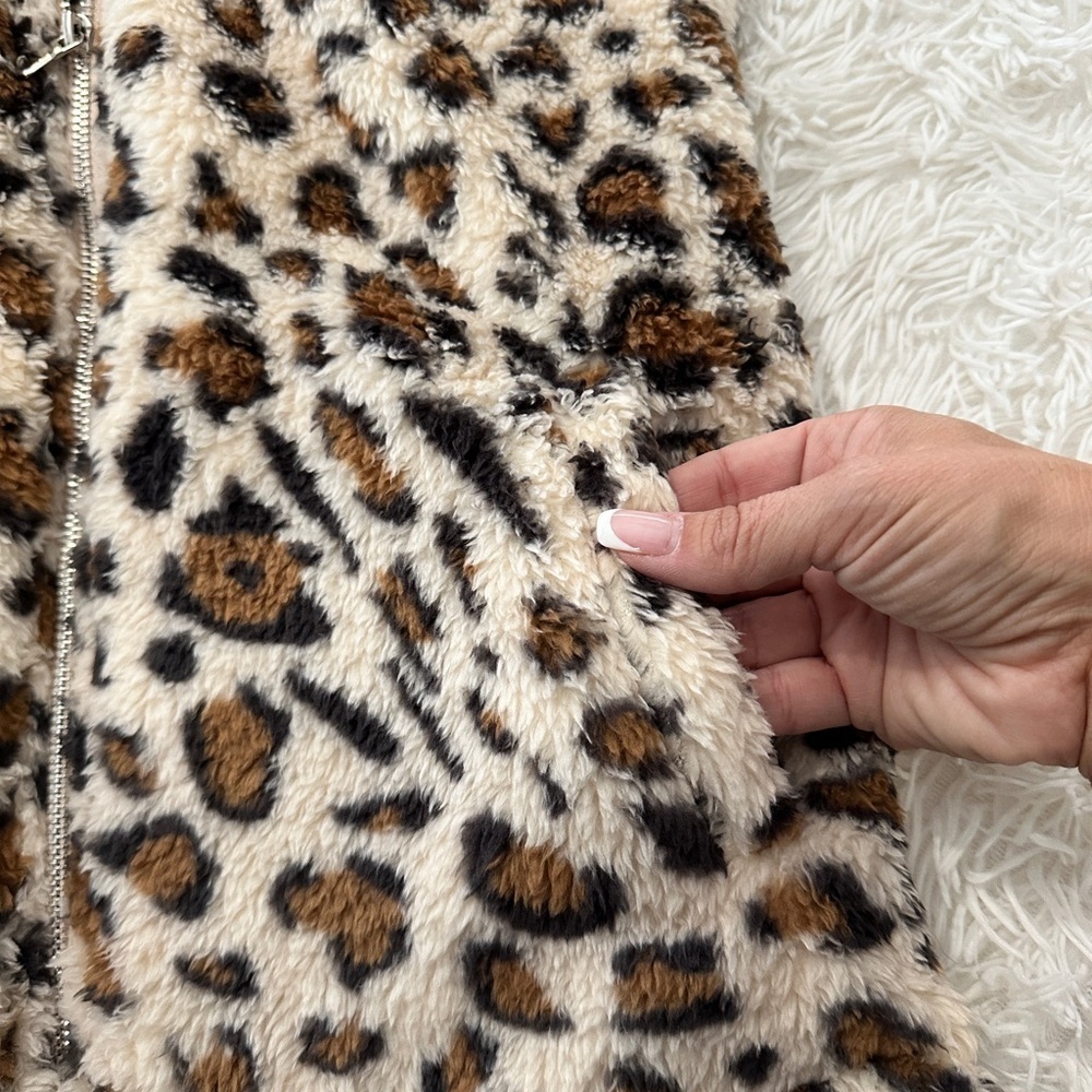 Lomon Leopard Print Faux Fur Fuzzy Zip Vest – Size Medium - Picture 8 of 16